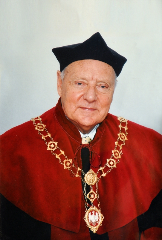 portrait of prof. Gembicki in traditional ceremonial academic attire
